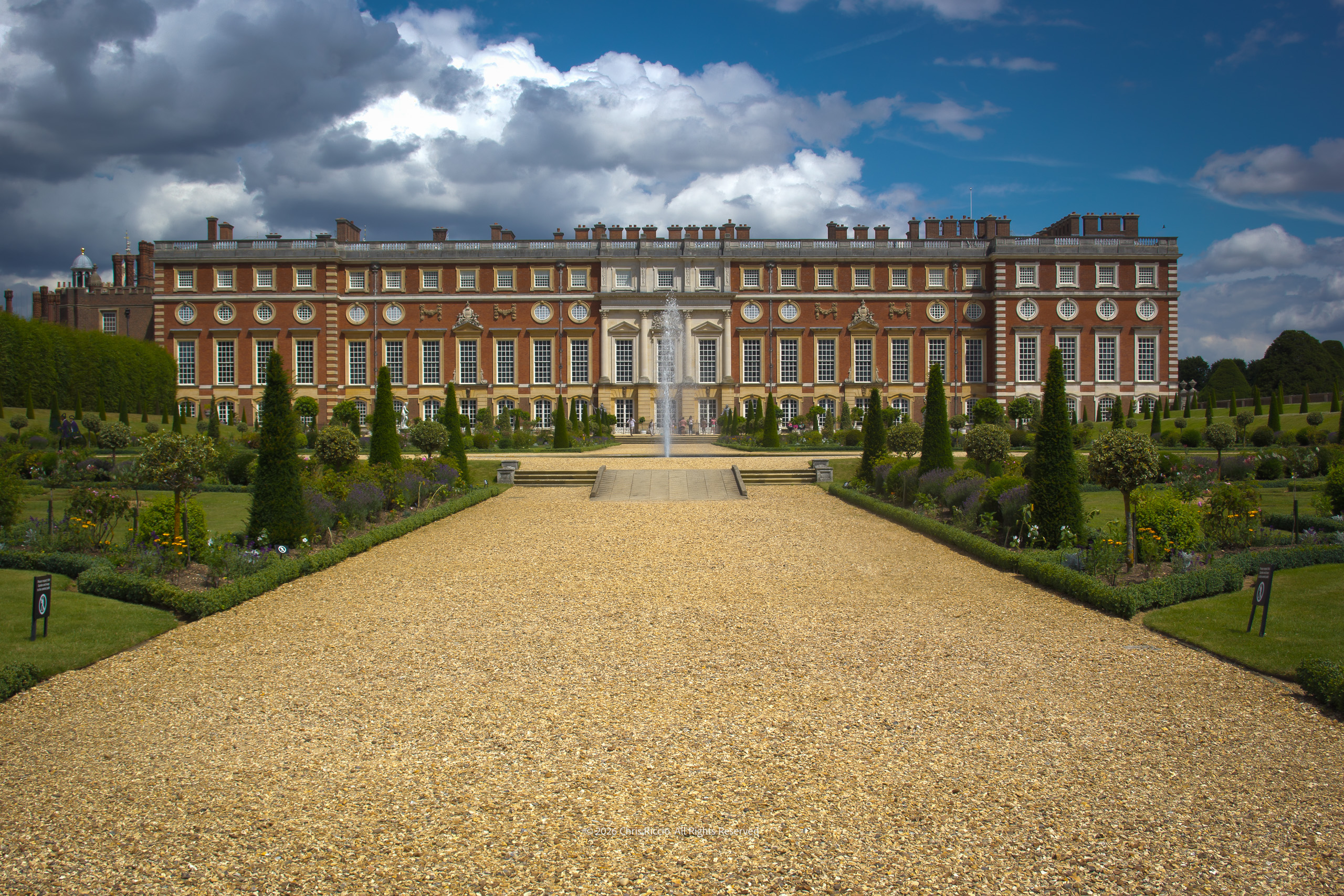 Palace on the edge of London